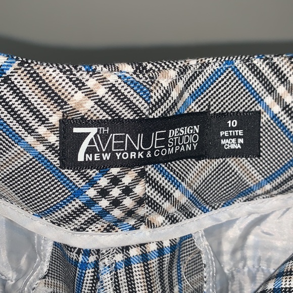 Women’s Dress Slacks - Picture 3 of 3